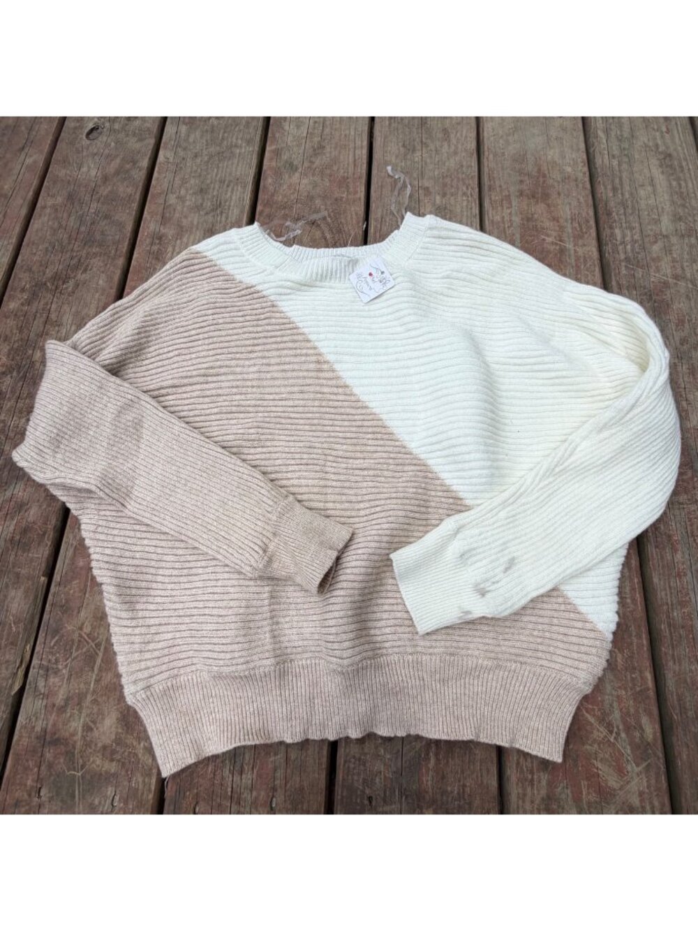Colorblock Ribbed Sweater By Poof Apparel Large Beige & White Long Sleeve Lightw